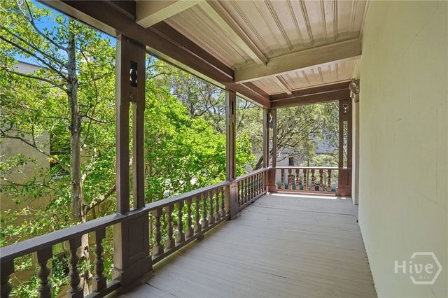 110 W Gaston Street, Savannah, GA 31401