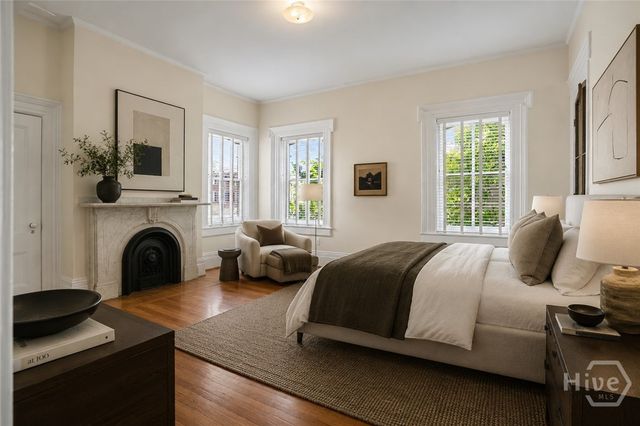 110 W Gaston Street, Savannah, GA 31401