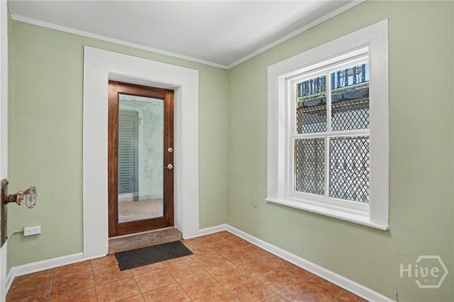 110 W Gaston Street, Savannah, GA 31401