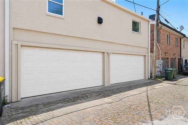 110 W Gaston Street, Savannah, GA 31401