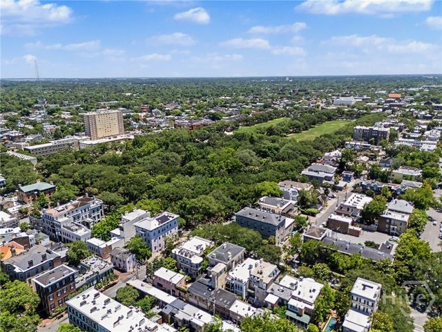 110 W Gaston Street, Savannah, GA 31401