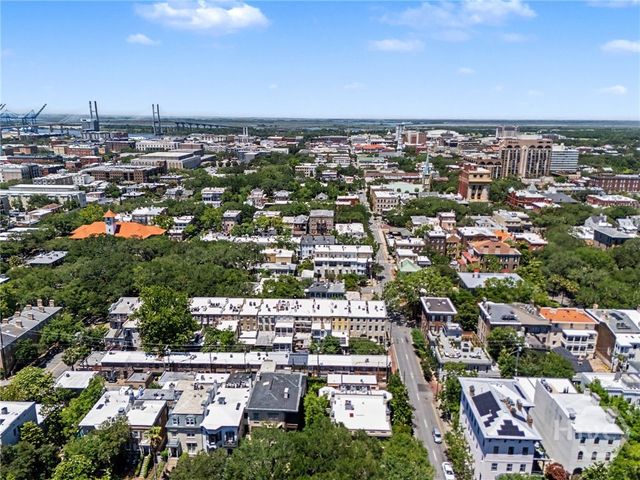 110 W Gaston Street, Savannah, GA 31401