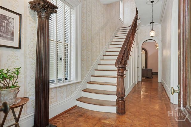 110 W Gaston Street, Savannah, GA 31401