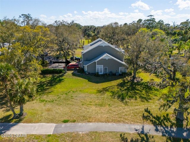 152 Grand Oaks Circle, Daytona Beach, FL 32114