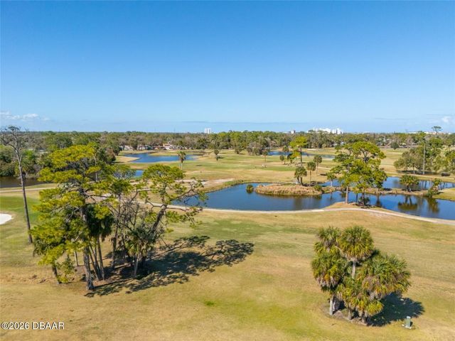 152 Grand Oaks Circle, Daytona Beach, FL 32114