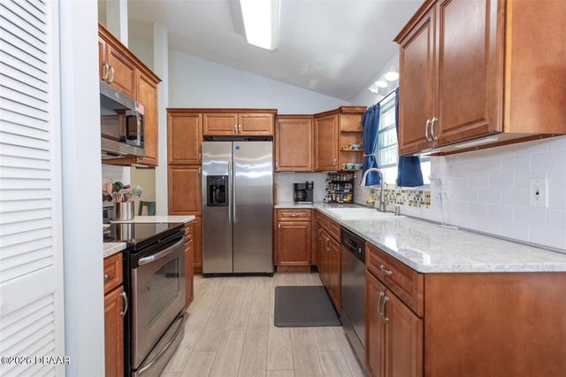 152 Grand Oaks Circle, Daytona Beach, FL 32114