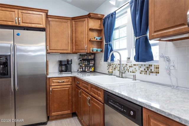 152 Grand Oaks Circle, Daytona Beach, FL 32114