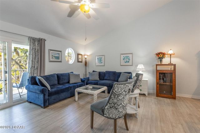 152 Grand Oaks Circle, Daytona Beach, FL 32114