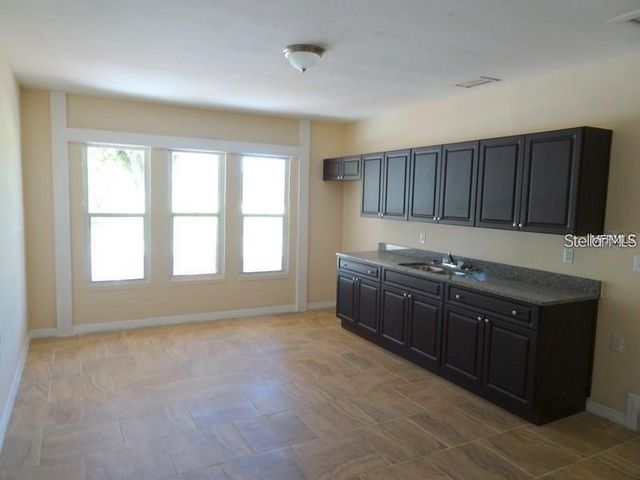 601 BANANA STREET, Tarpon Springs, FL 34689
