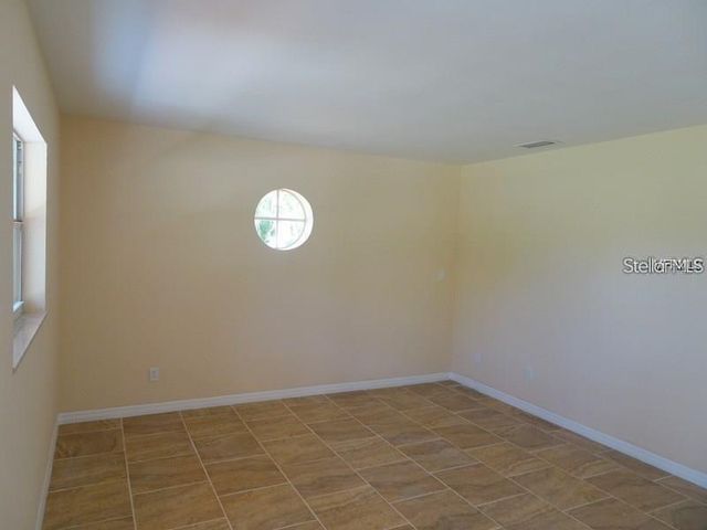 601 BANANA STREET, Tarpon Springs, FL 34689