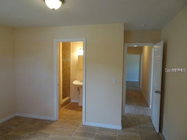 601 BANANA STREET, Tarpon Springs, FL 34689
