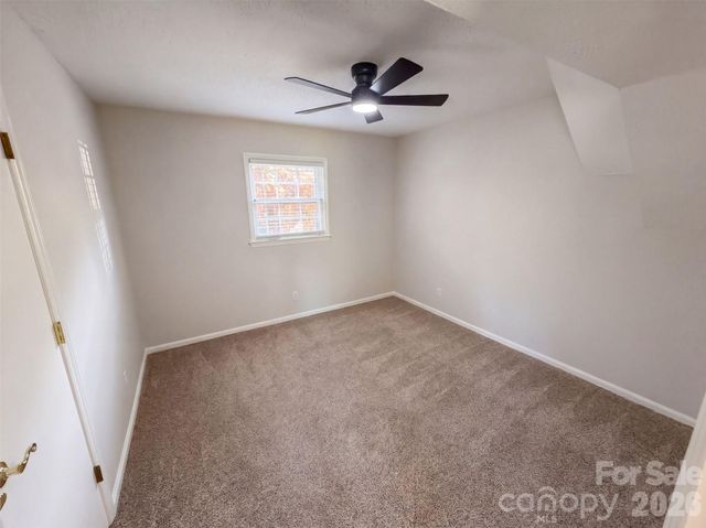 1030 Mclaughlin Drive, Charlotte, NC 28212