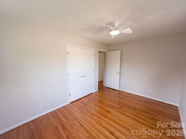 1030 Mclaughlin Drive, Charlotte, NC 28212