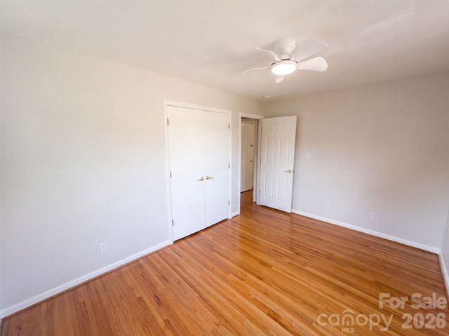 1030 Mclaughlin Drive, Charlotte, NC 28212