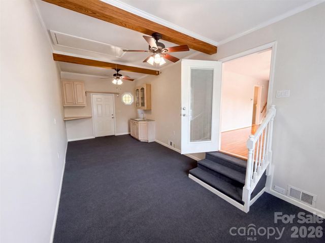 1030 Mclaughlin Drive, Charlotte, NC 28212