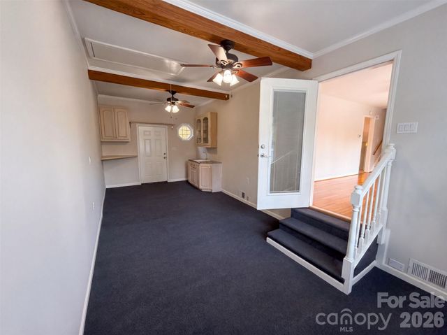 1030 Mclaughlin Drive, Charlotte, NC 28212