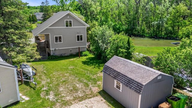 4886 Lakeview AVENUE, Hubertus, WI 53033