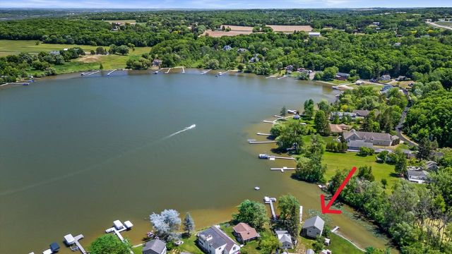 4886 Lakeview AVENUE, Hubertus, WI 53033