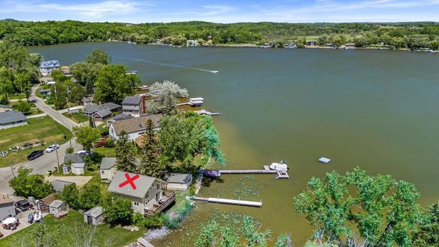 4886 Lakeview AVENUE, Hubertus, WI 53033