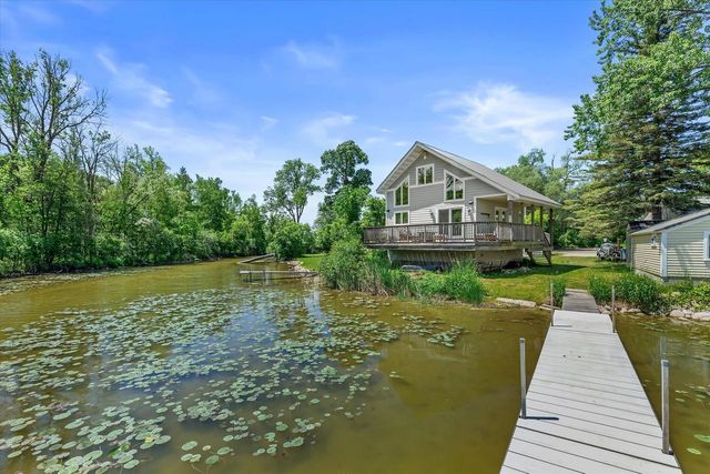 4886 Lakeview AVENUE, Hubertus, WI 53033
