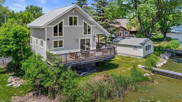 4886 Lakeview AVENUE, Hubertus, WI 53033
