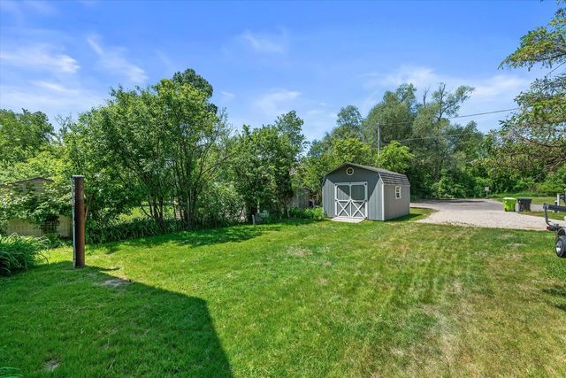 4886 Lakeview AVENUE, Hubertus, WI 53033