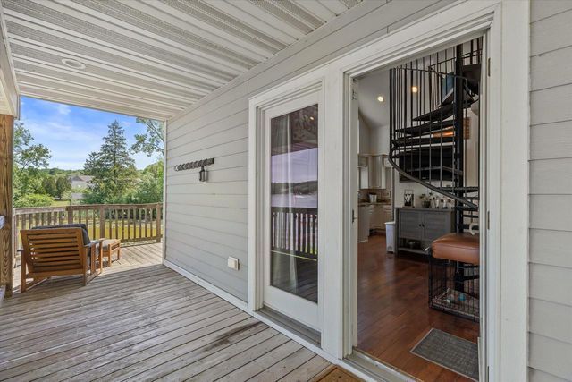 4886 Lakeview AVENUE, Hubertus, WI 53033
