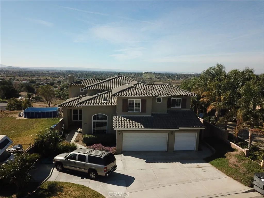5505 Sunset Ridge Drive, Jurupa Valley, CA 92509