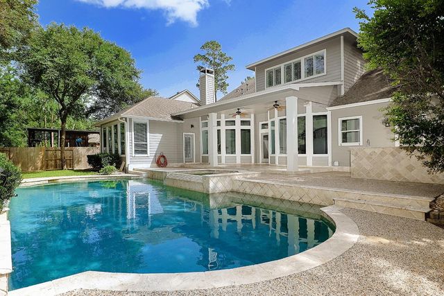 122 Lansdowne, The Woodlands, TX 77382