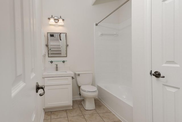 122 Lansdowne, The Woodlands, TX 77382