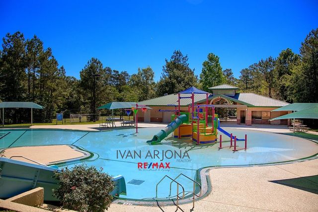 122 Lansdowne, The Woodlands, TX 77382