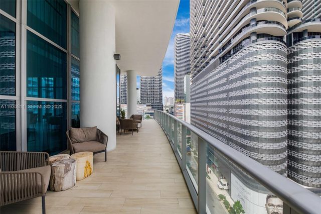 1100 S Miami Ave 702, Miami, FL 33130