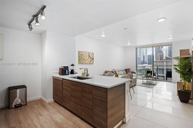 1100 S Miami Ave 702, Miami, FL 33130