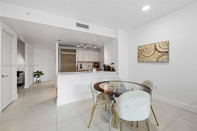 1100 S Miami Ave 702, Miami, FL 33130