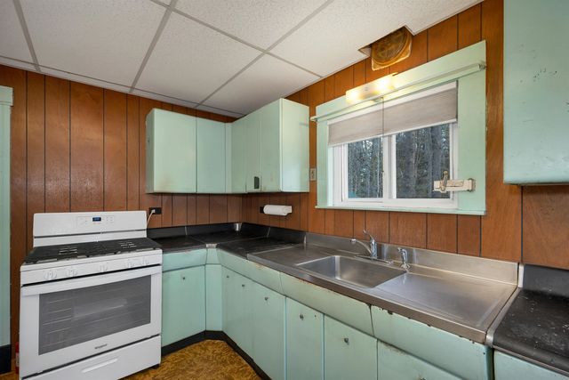 7 Bayley Avenue, Plymouth, NH 03264