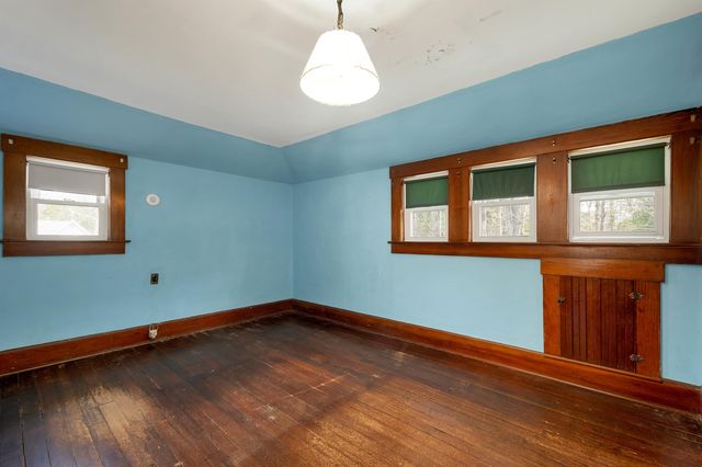 7 Bayley Avenue, Plymouth, NH 03264