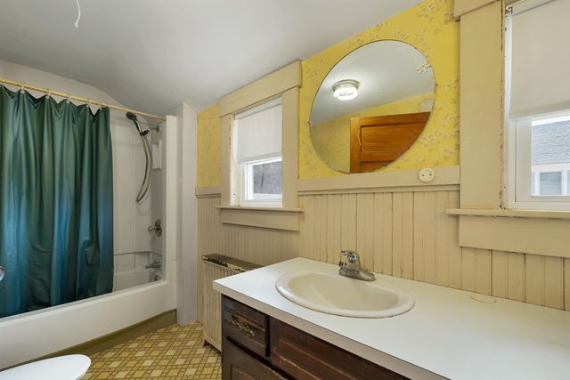 7 Bayley Avenue, Plymouth, NH 03264