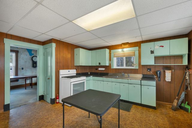 7 Bayley Avenue, Plymouth, NH 03264