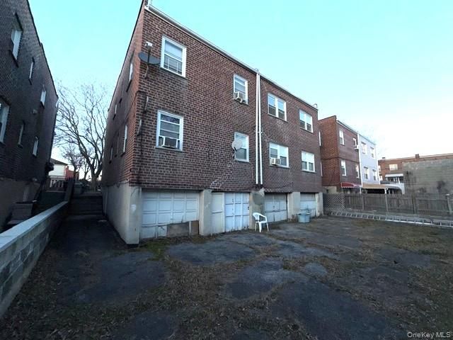 2832 Harding Avenue, Bronx, NY 10465