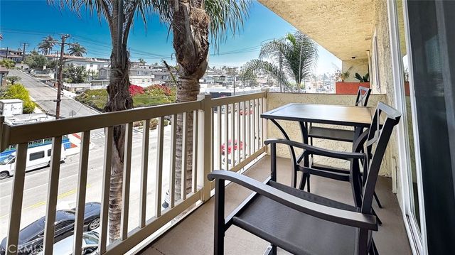 1707 Pacific Coast 507, Hermosa Beach, CA 90254