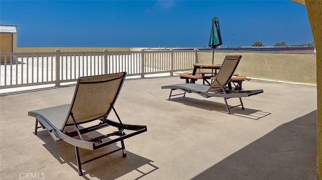 1707 Pacific Coast 507, Hermosa Beach, CA 90254