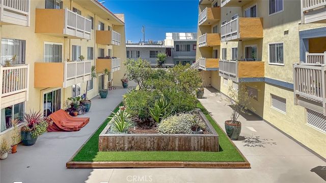 1707 Pacific Coast 507, Hermosa Beach, CA 90254