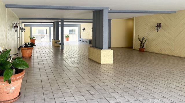 1707 Pacific Coast 507, Hermosa Beach, CA 90254