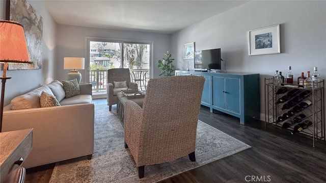 1707 Pacific Coast 507, Hermosa Beach, CA 90254