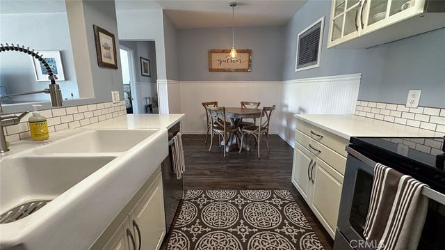 1707 Pacific Coast 507, Hermosa Beach, CA 90254