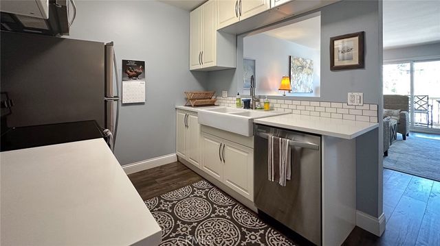 1707 Pacific Coast 507, Hermosa Beach, CA 90254