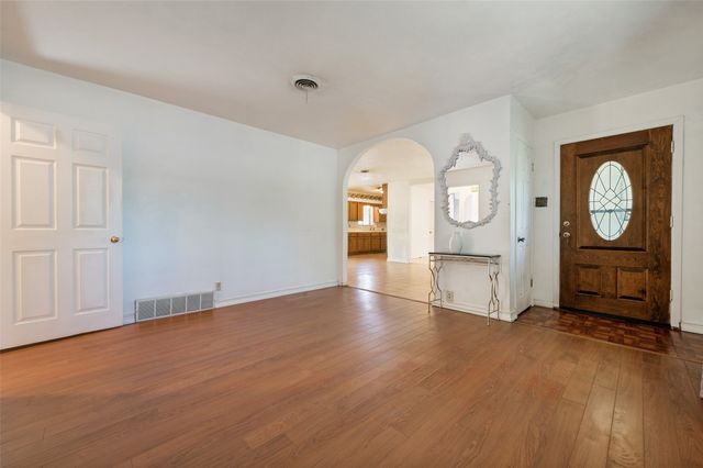 2956 Royal Lane, Dallas, TX 75229
