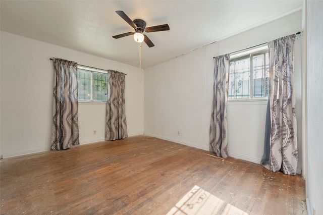 2956 Royal Lane, Dallas, TX 75229