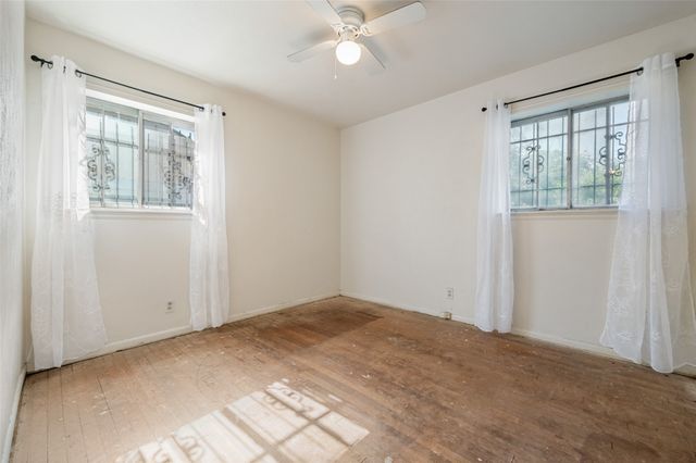 2956 Royal Lane, Dallas, TX 75229