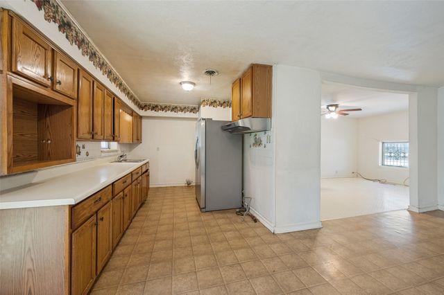 2956 Royal Lane, Dallas, TX 75229